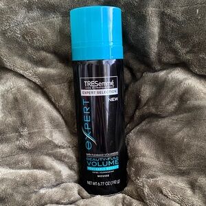 Tresemme EXPERT BEAUTY FULL VOLUME TOUCHABLE BOUNCE MOUSSE 6.77 fl.oz. NOS